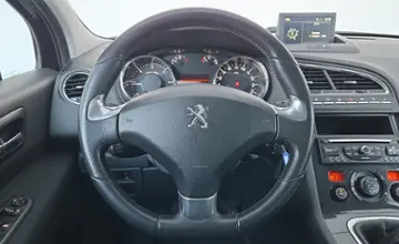 Peugeot 5008 2016 года за 39 990 BYN в Минск