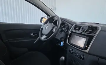 Renault Sandero 2016 года за 26 990 BYN в Минск