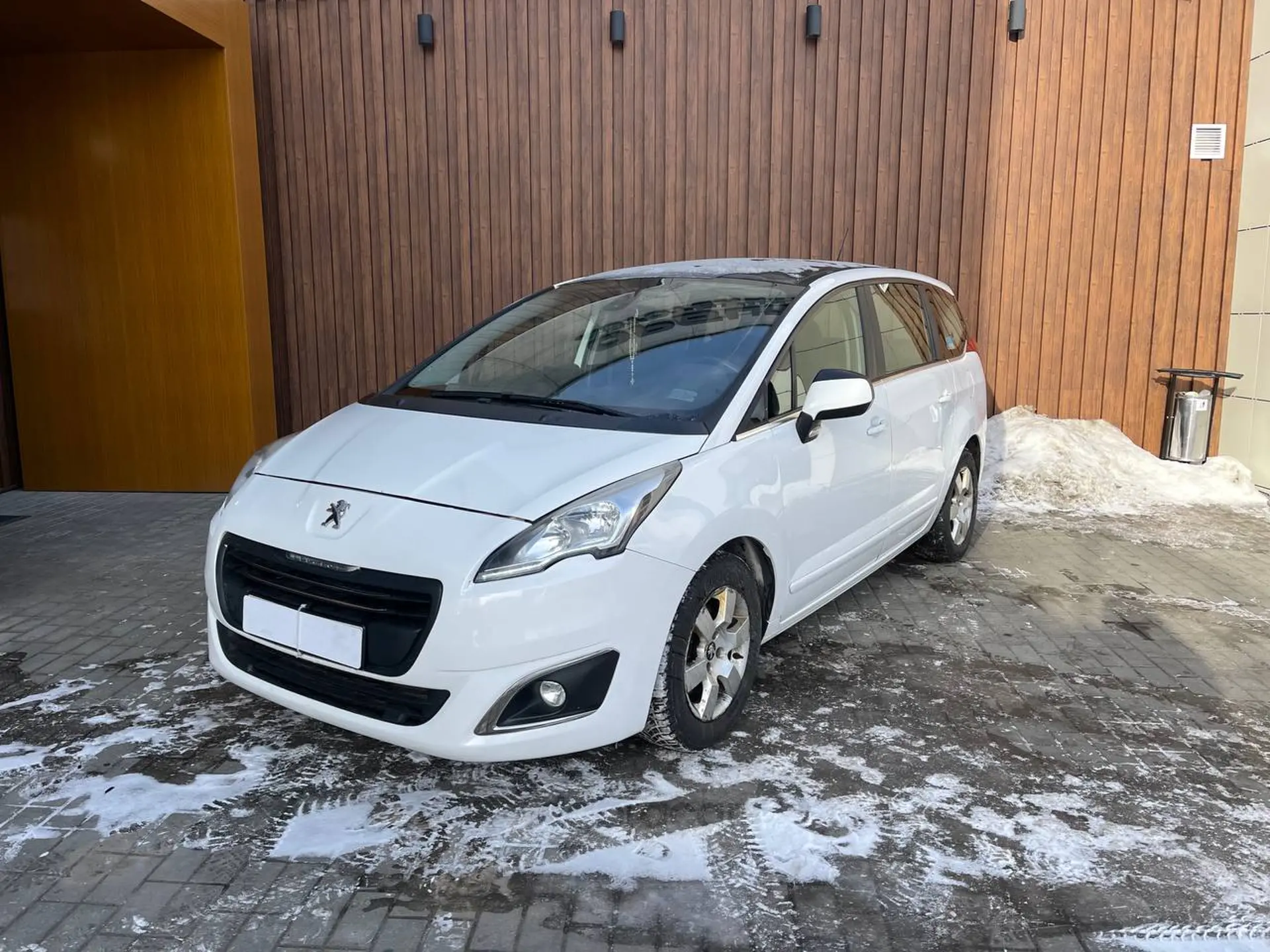 Peugeot 5008 2016 года за 40 990 BYN в Гродно