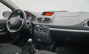 Renault Clio 2010 года за 15 990 BYN в Минск