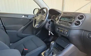 Volkswagen Tiguan 2015 года за 42 990 BYN в Минск