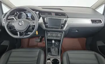 Volkswagen Touran 2017 года за 51 990 BYN в Минск