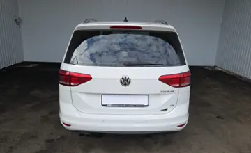 Volkswagen Touran 2017 года за 51 990 BYN в Минск
