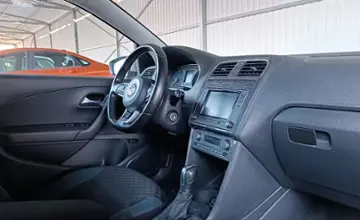 Volkswagen Polo 2019 года за 32 990 BYN в Минск