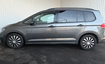 Volkswagen Touran 2016 года за 41 390 BYN в Минск