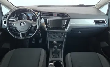 Volkswagen Touran 2016 года за 41 390 BYN в Минск