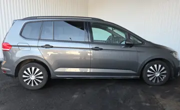 Volkswagen Touran 2016 года за 41 390 BYN в Минск