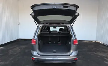 Volkswagen Touran 2016 года за 41 390 BYN в Минск