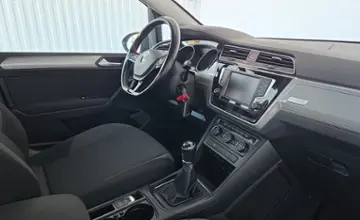 Volkswagen Touran 2016 года за 41 390 BYN в Минск
