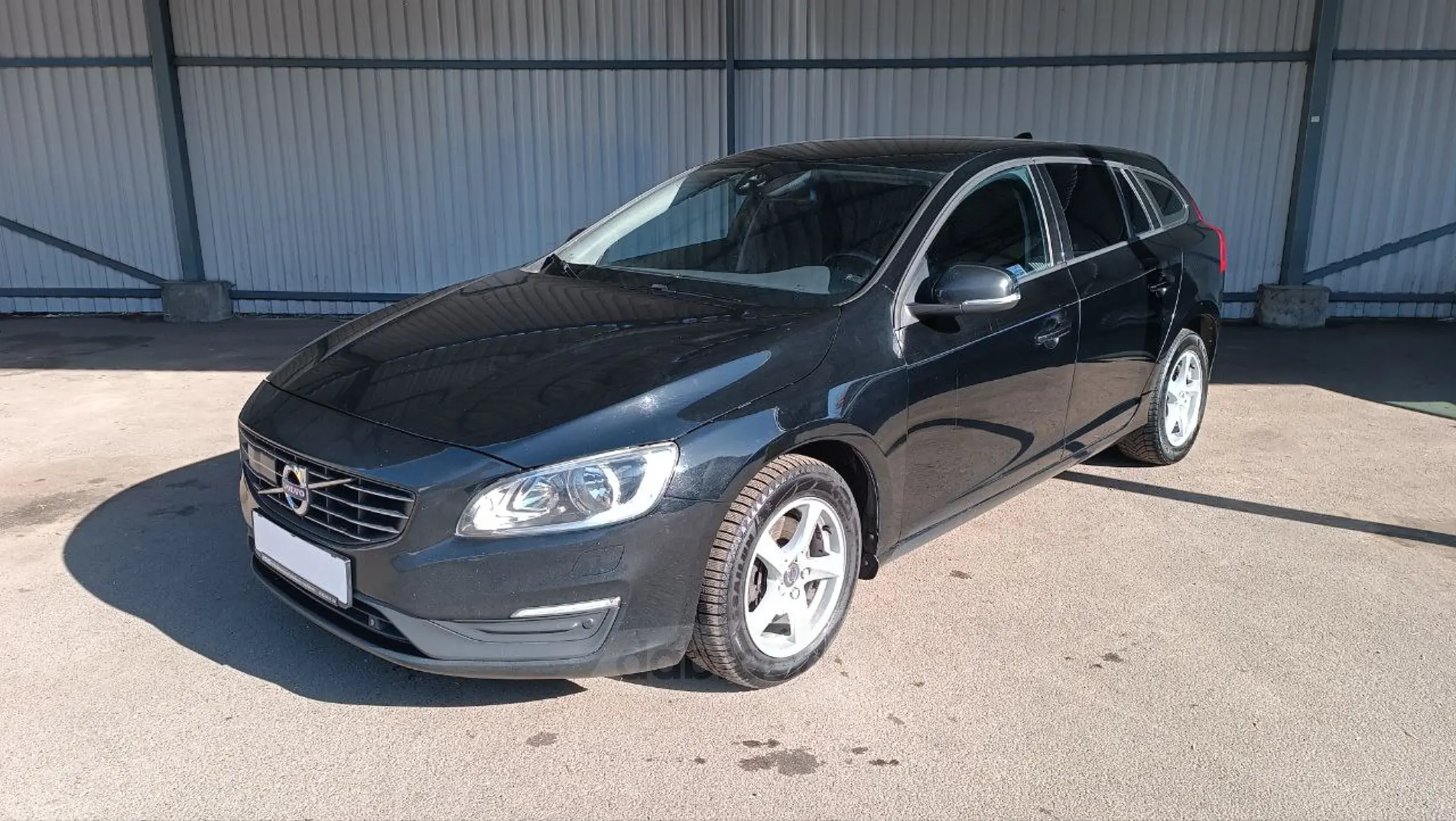 Volvo V60 2017 года за 43 990 BYN в Минск