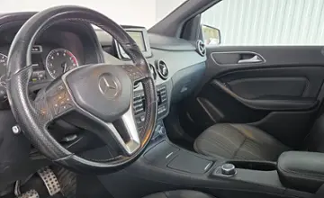 Mercedes-Benz B-Класс 2013 года за 28 990 BYN в Минск