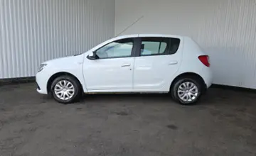 Renault Sandero 2015 года за 23 990 BYN в Минск