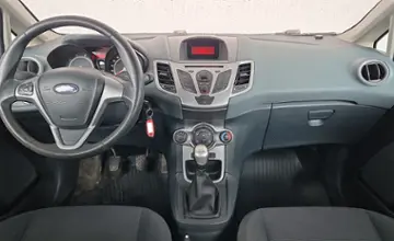 Ford Fiesta 2010 года за 9 990 BYN в Минск