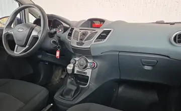 Ford Fiesta 2010 года за 9 990 BYN в Минск