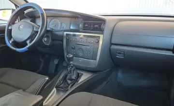 Opel Omega 2002 года за 11 990 BYN в Минск
