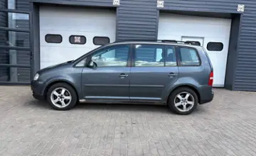 Volkswagen Touran 2004 года за 13 990 BYN в Гродно