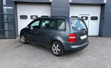 Volkswagen Touran 2004 года за 13 990 BYN в Гродно