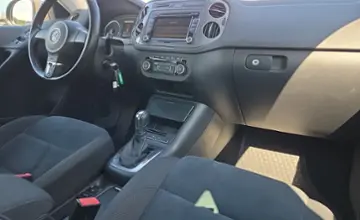 Volkswagen Tiguan 2011 года за 30 990 BYN в Минск