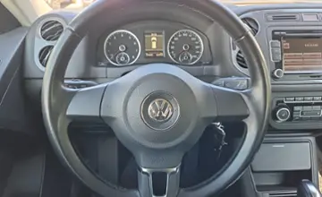 Volkswagen Tiguan 2011 года за 30 990 BYN в Минск