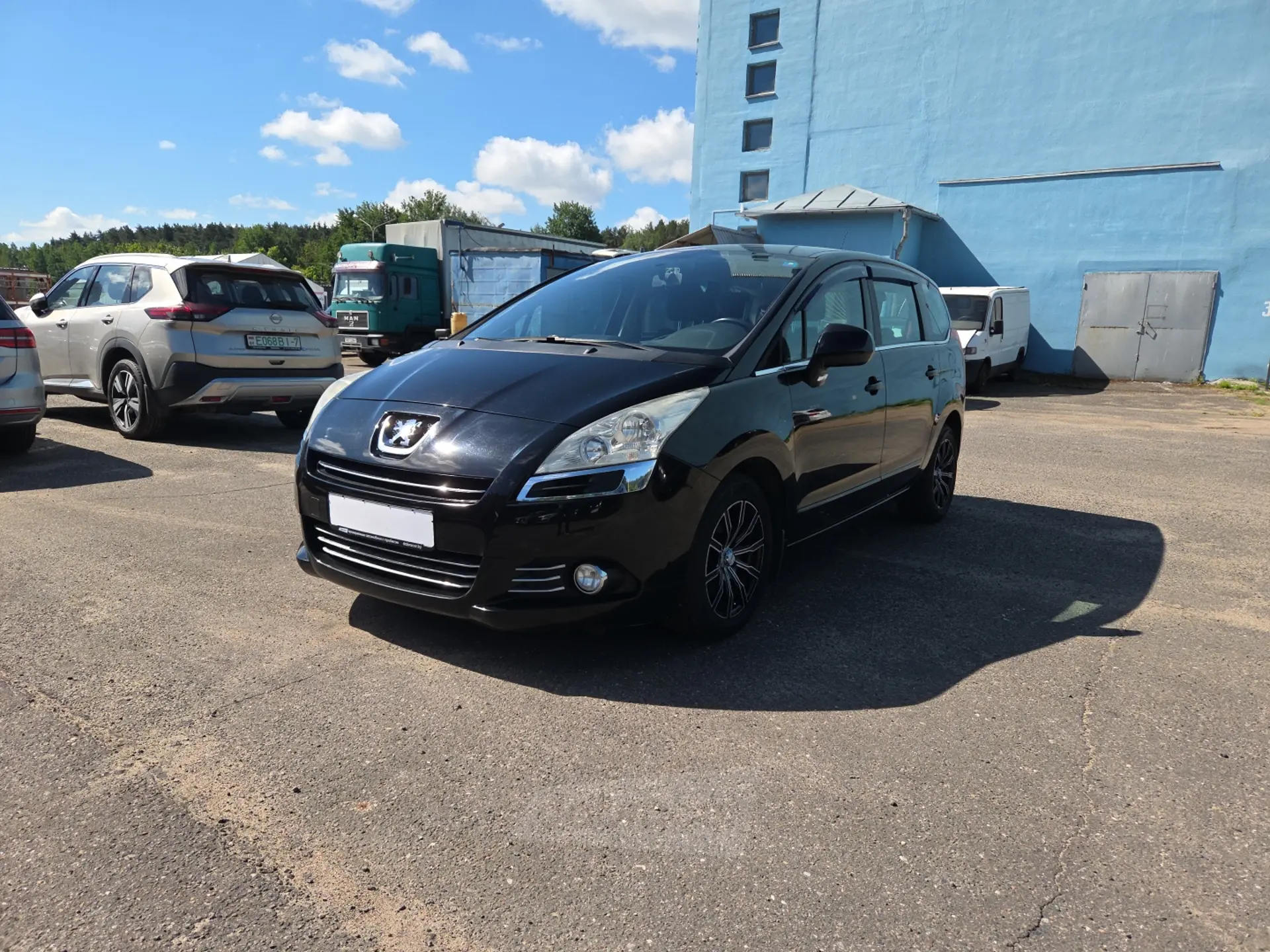 Peugeot 5008 2010 года за 24 990 BYN в Минск