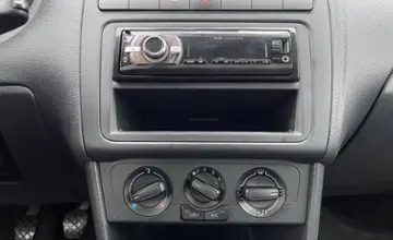 Volkswagen Polo 2015 года за 26 990 BYN в Гомель