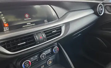 Alfa Romeo Stelvio 2017 года за 67 090 BYN в Минск
