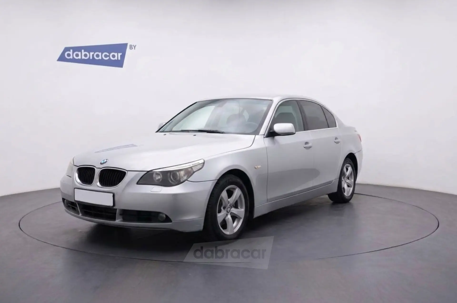 BMW 5 серии 2004 года за 19 900 BYN в Минск