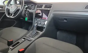 Volkswagen Golf 2017 года за 33 990 BYN в Минск