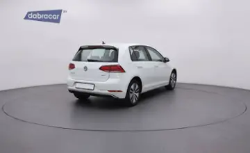 Volkswagen Golf 2017 года за 35 000 BYN в Минск