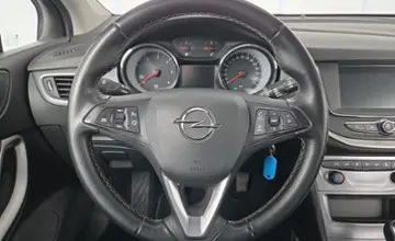 Opel Astra 2019 года за 33 300 BYN в Минск