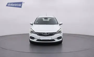 Opel Astra 2019 года за 32 300 BYN в Минск