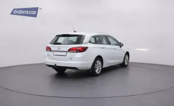 Opel Astra 2019 года за 32 300 BYN в Минск