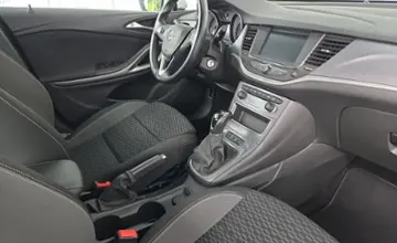 Opel Astra 2019 года за 33 300 BYN в Минск