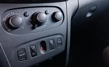 Renault Logan 2018 года за 18 990 BYN в Минск