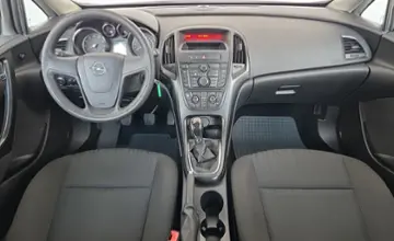 Opel Astra 2010 года за 16 800 BYN в Минск