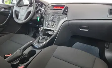 Opel Astra 2010 года за 16 800 BYN в Минск