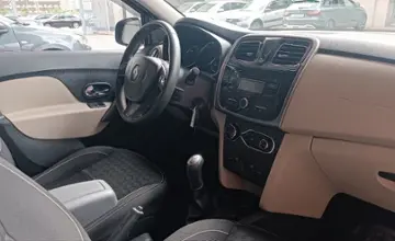 Renault Logan 2015 года за 26 400 BYN в Минск