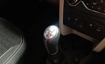 Renault Logan 2015 года за 26 400 BYN в Минск