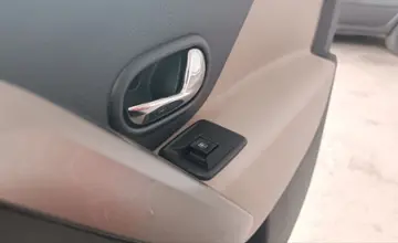 Renault Logan 2015 года за 26 400 BYN в Минск