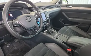 Volkswagen Passat 2015 года за 45 990 BYN в Минск