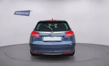 Opel Insignia 2010 года за 23 990 BYN в Минск
