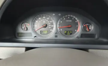 Volvo XC90 2004 года за 21 000 BYN в Минск