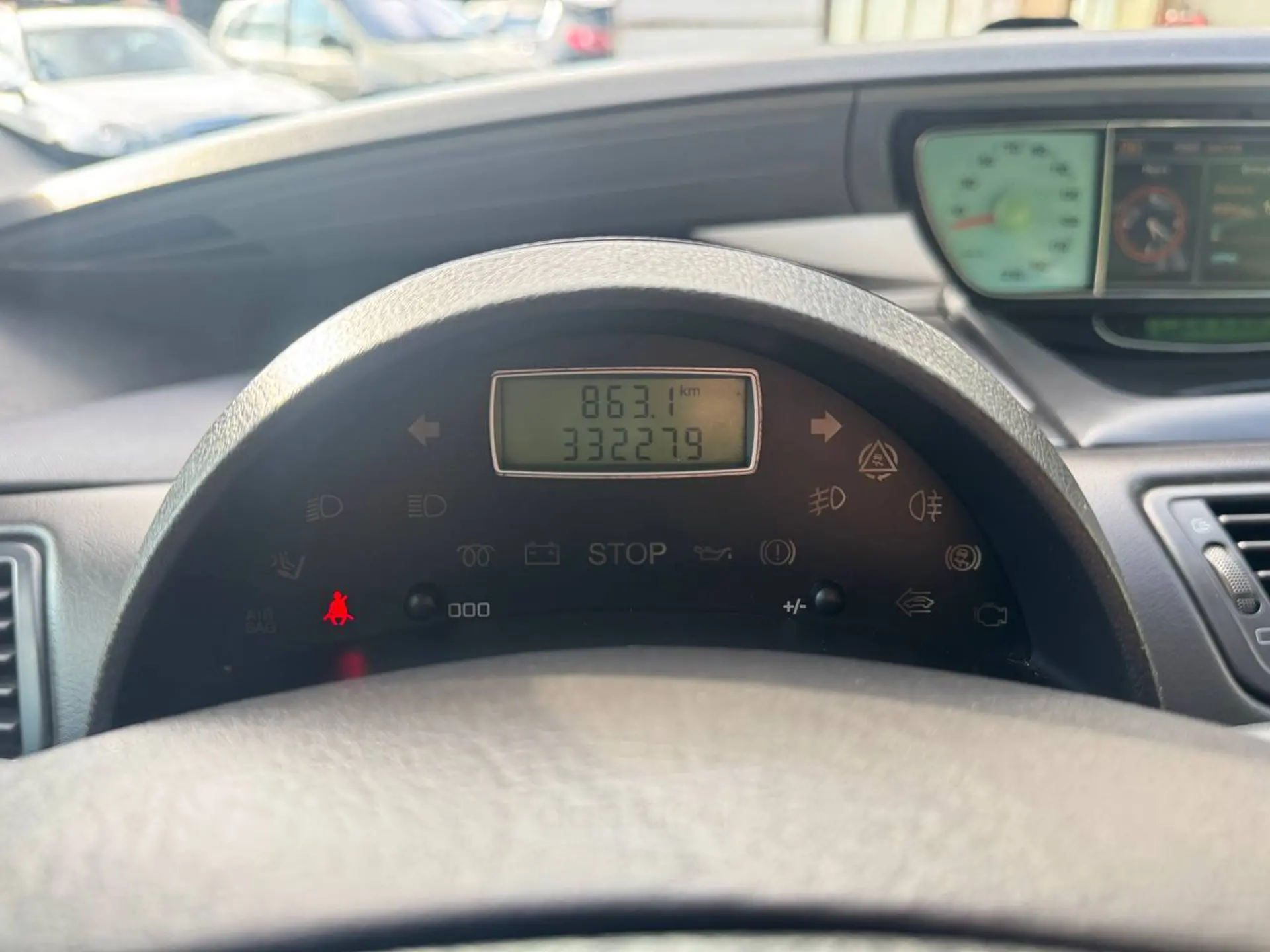  807