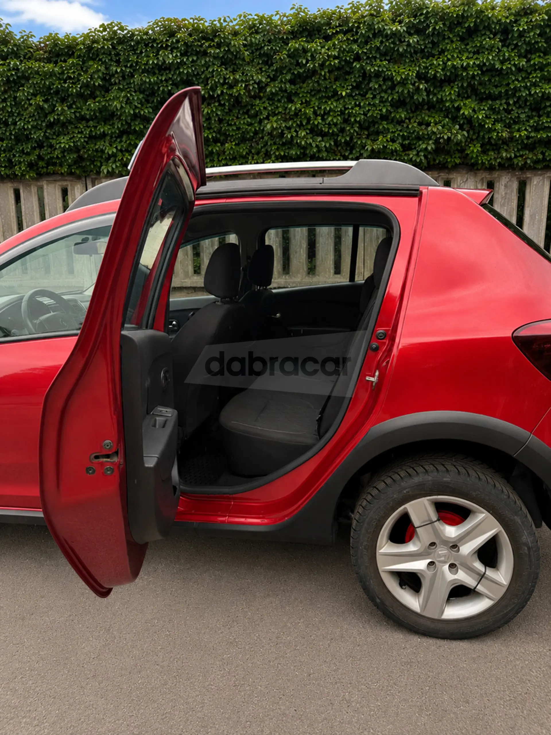  Sandero