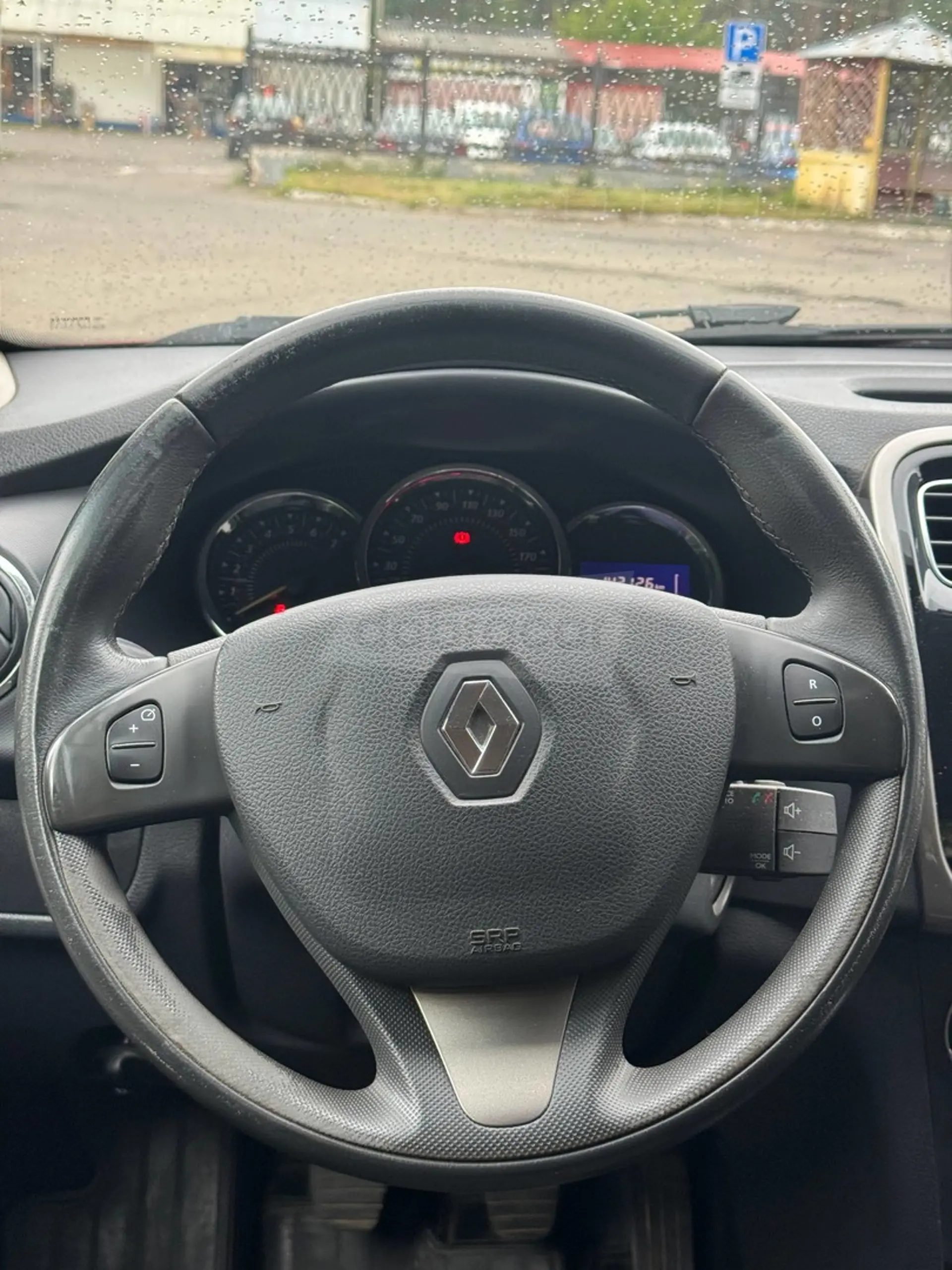  Sandero