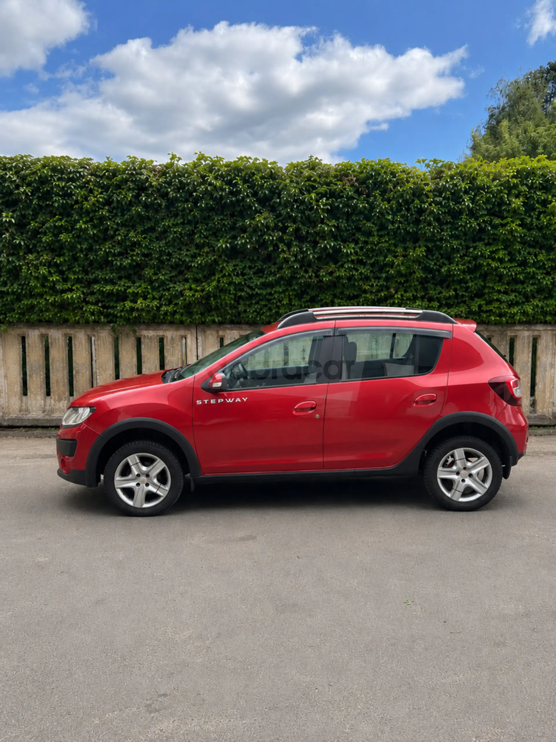  Sandero
