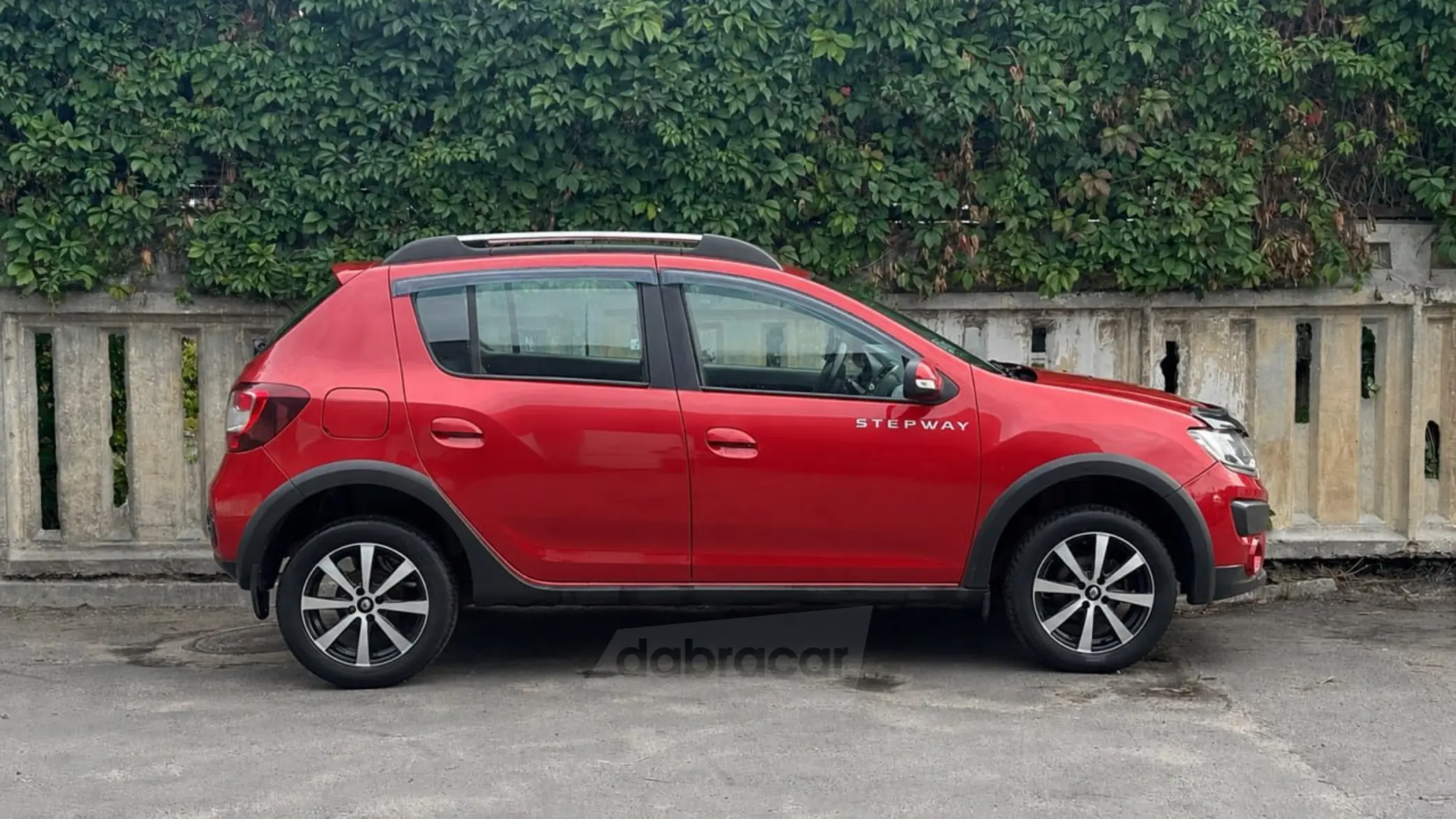  Sandero