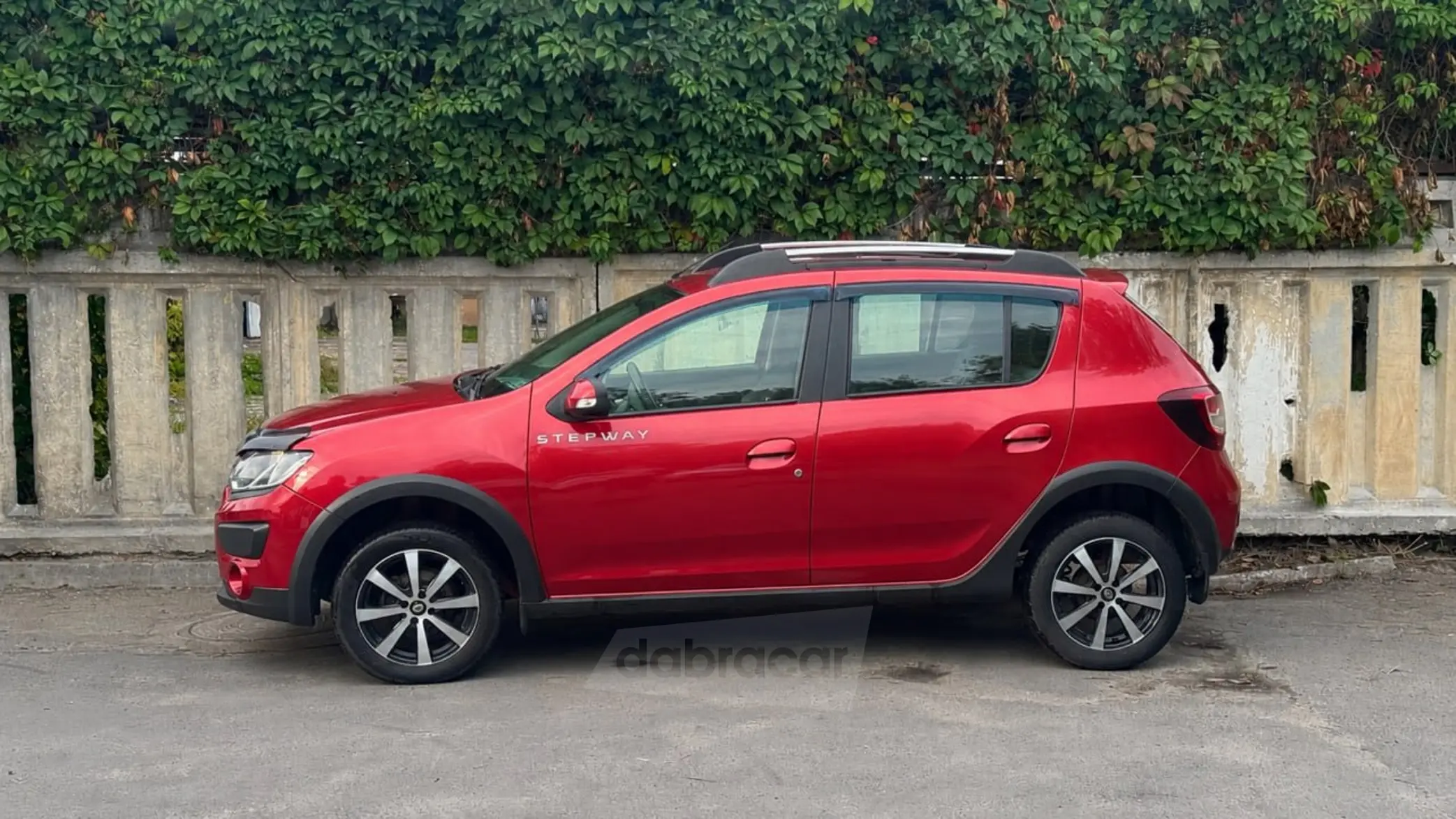  Sandero