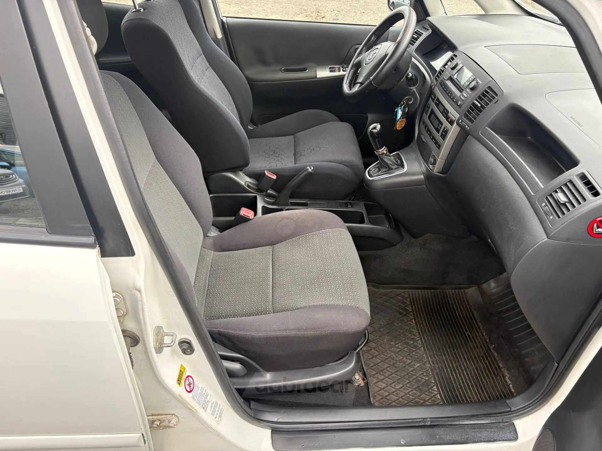  Corolla Verso