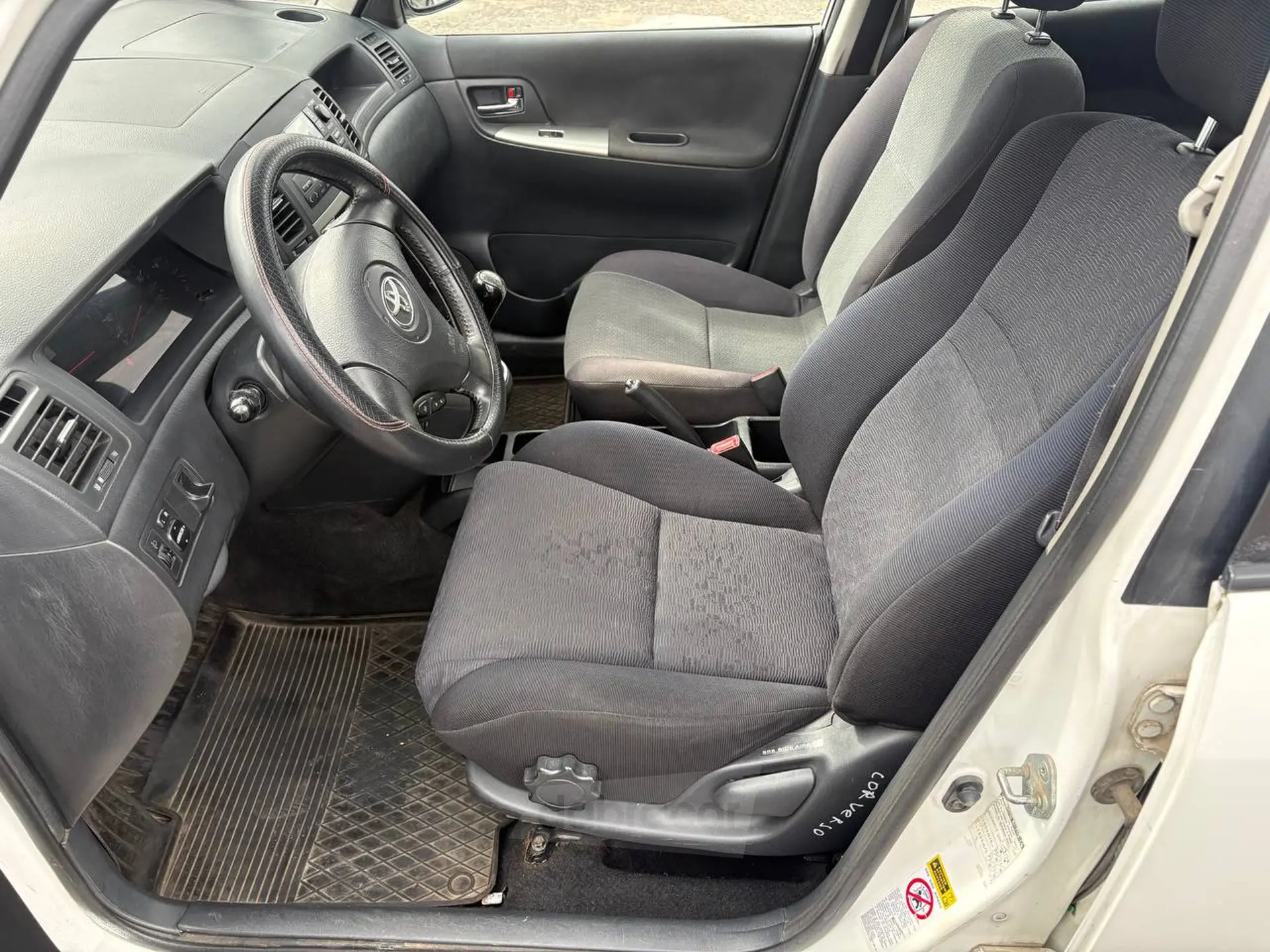  Corolla Verso